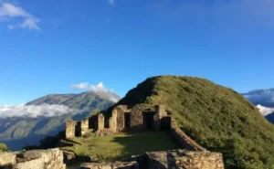 Choquequirao Trek Peru 4 days Apurimac canyon Inca ruins Andes mountains